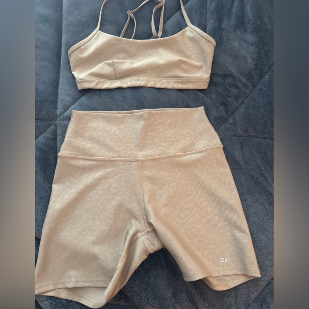 Alo Set Size M
